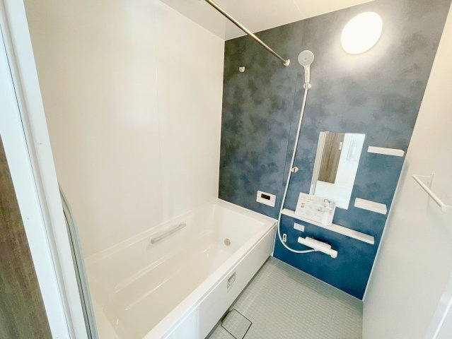 新築戸建・建売　矢吹町八幡町　AiTOWN　全5棟の浴室|浴室暖房乾燥機付きのバスルームなのでヒートショックの不安を軽減♪一年中快適なバスタイム♪