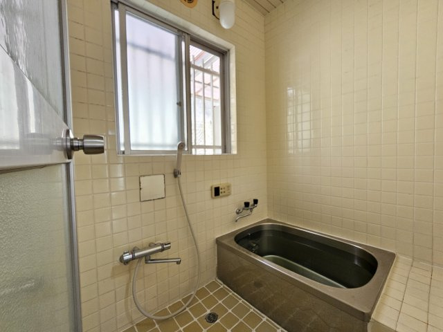 土岐市泉が丘町１丁目の浴室|バス／シャワー