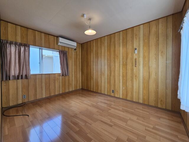 土岐市泉が丘町１丁目の洋室|２階洋室６帖