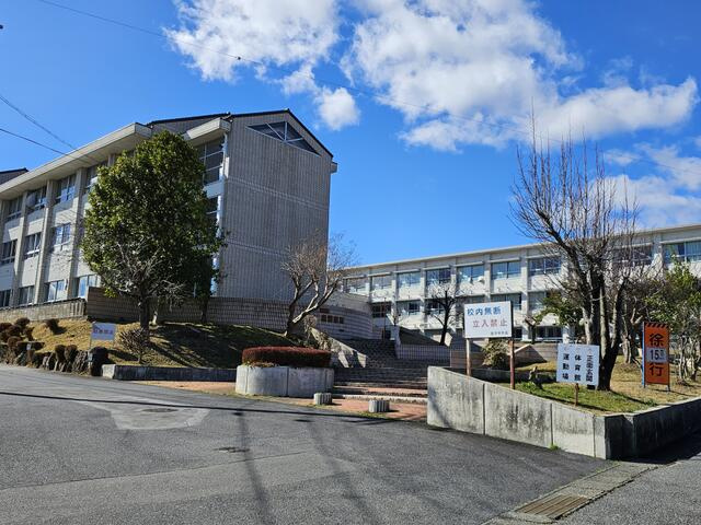 土岐市泉が丘町１丁目|中学校