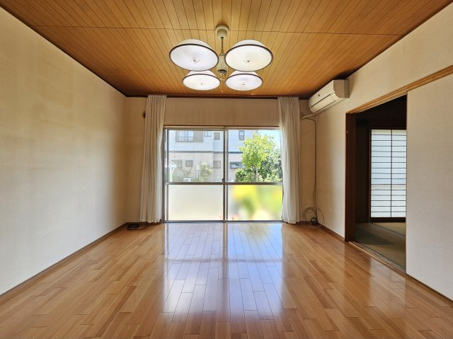 土岐市泉が丘町１丁目の居間・リビング|リビング