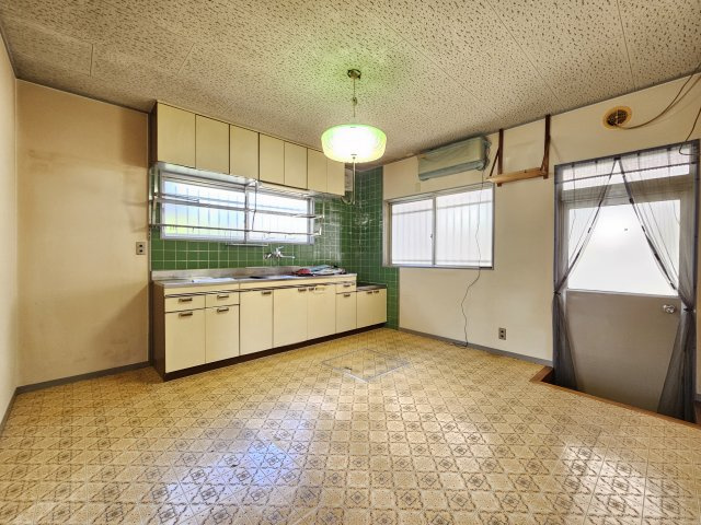 土岐市泉が丘町１丁目の居間・リビング|室内