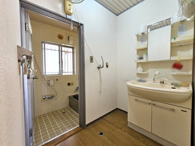 土岐市泉が丘町１丁目の独立洗面台|洗面