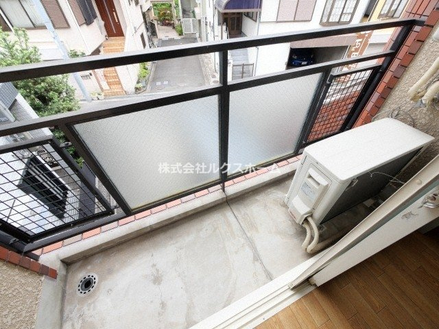 隆起ハイツのバルコニー