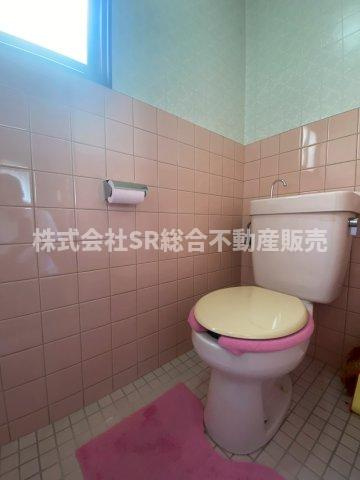 菱江5丁目中古戸建のトイレ|トイレは2か所にあり、朝の身支度がスムーズに行えます！