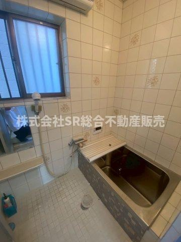 菱江5丁目中古戸建の浴室|お風呂には窓もあり、換気がバッチリとできます☆