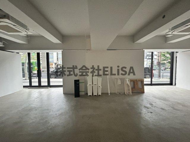 六本木三幸ビルのロビー