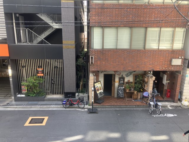 第５東ビルのエントランス