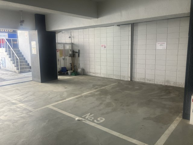 第５東ビルの駐車場