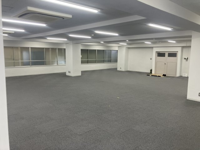 第５東ビルの駐車場