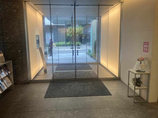 ビュレックス麹町のロビー