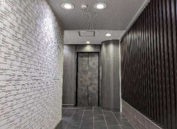 日宝九段下ビルのエントランス