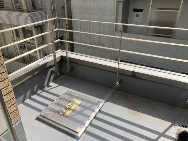 坂田ビルのバルコニー