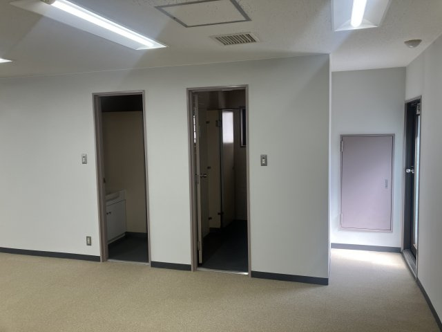 坂田ビルの居間・リビング