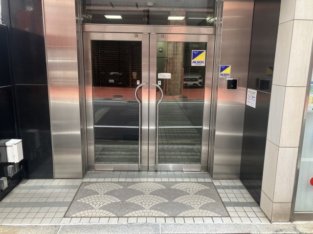 第１井上ビルのエントランス