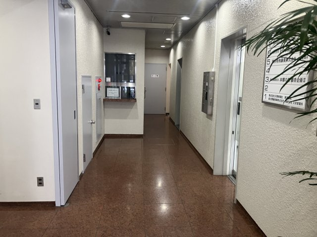 本郷天理ビルのロビー