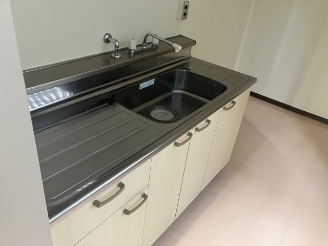 本郷天理ビルのキッチン