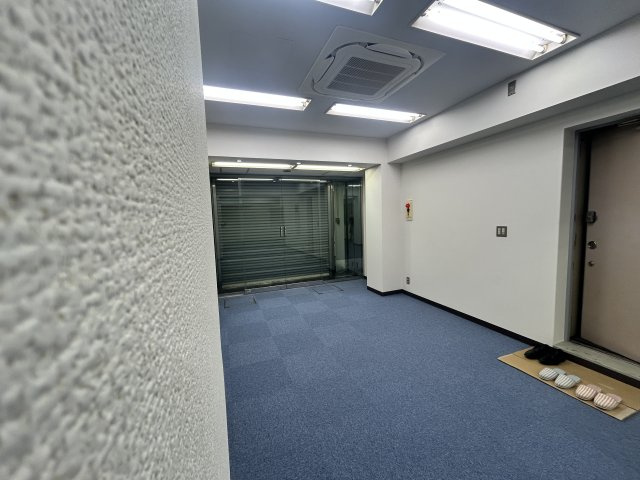 富岳ビルのロビー