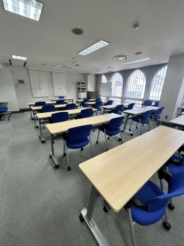 ほうらいやビルのロビー