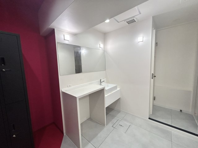 十番コアビルのロビー