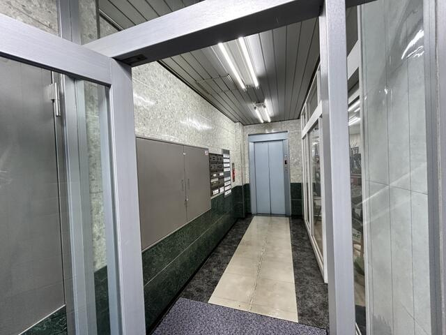 ロリエ四谷ビルの内装| 