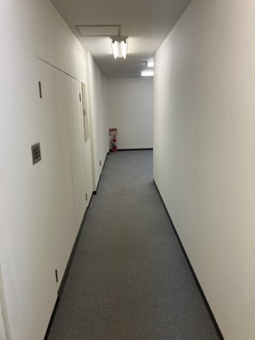 クレール麹町のロビー