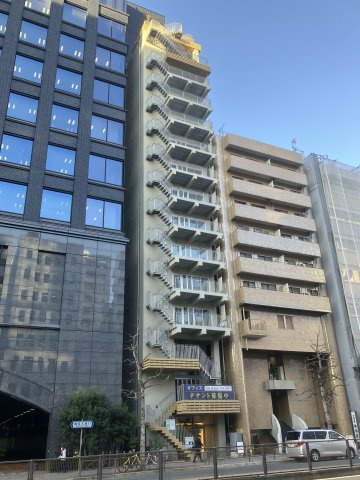 クレール麹町の外観