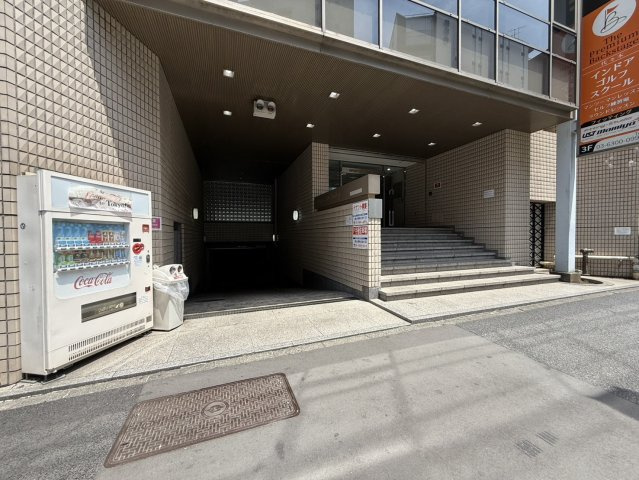 代々木センタービル　101のエントランス