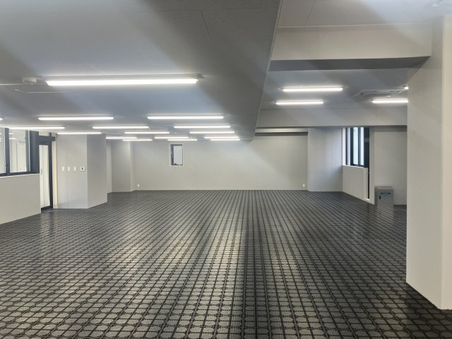 レ・ジェイドクロス千代田神保町のロビー