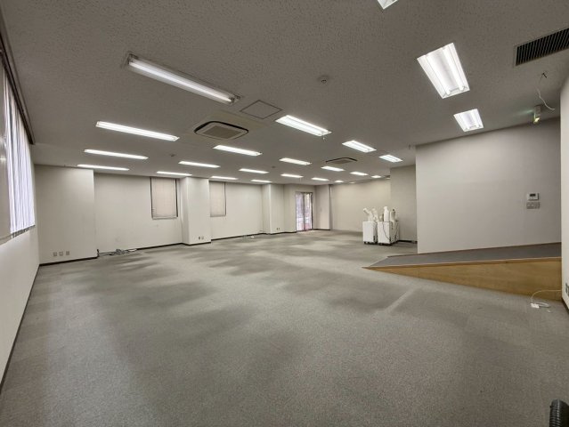 サンポウ池袋ビル　102の内装