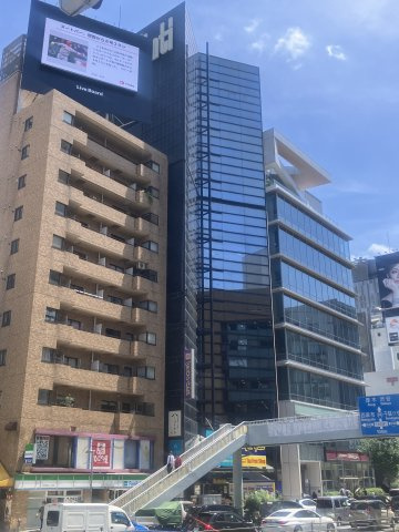 丸八青山ビルの外観