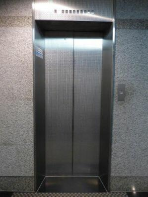 ビリーヴ新宿のロビー