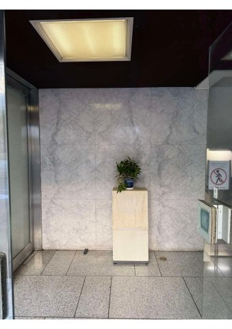 銀座西ビルヂングのエントランス