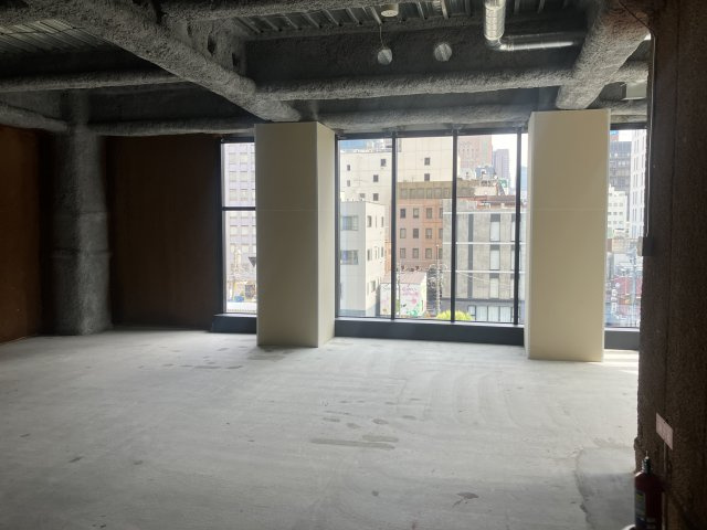 愛場新橋タワーのロビー