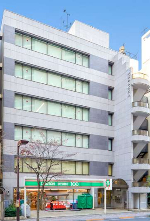第四田町ビルの外観