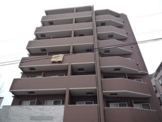 【外観】 | 鉄筋コンクリート造のがっちりとした建物。