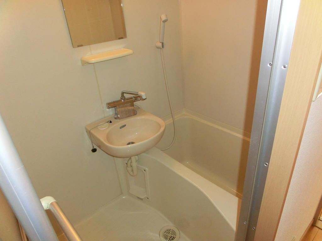 ロータリーマンション長田東の浴室