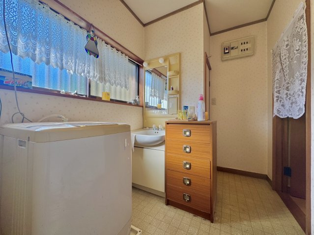 鉾田市安塚中古戸建の洗面所