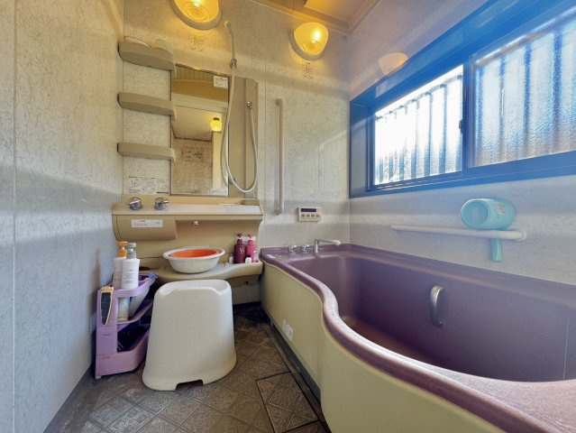 鉾田市安塚中古戸建の浴室