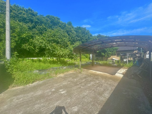 鉾田市安塚中古戸建の駐車場