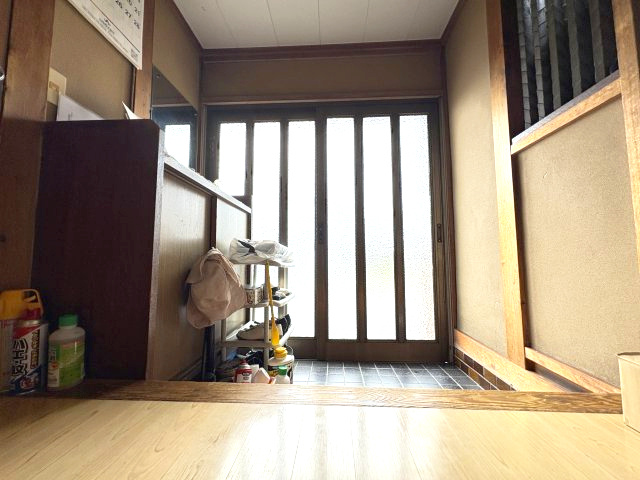 350㎡越え宅地！足利市梁田町　平屋建ての玄関|室内側玄関です