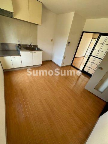 ファミール仁川IIの居間・リビング