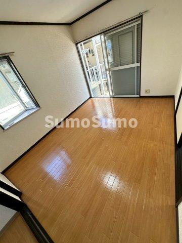 ファミール仁川IIの洋室