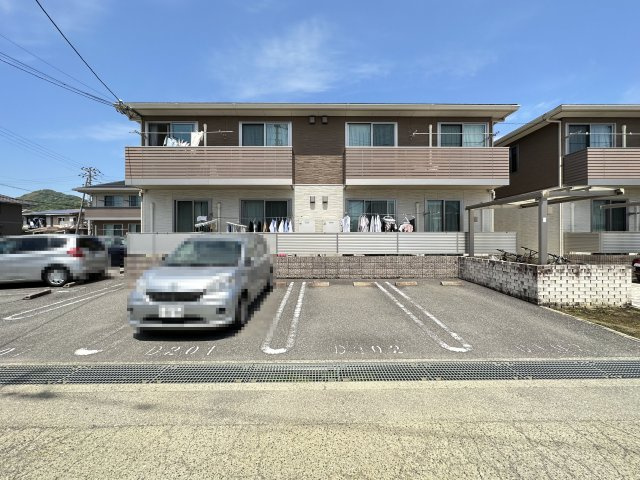 シャーメゾン・アゼリア D棟の外観