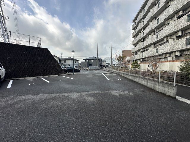 グラン・シャリオの駐車場