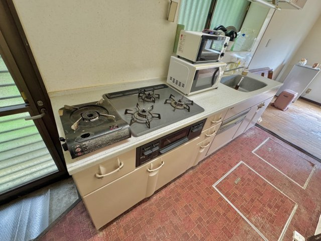 龍ヶ崎市塗戸町中古戸建のキッチン