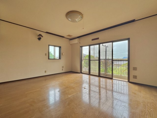 龍ヶ崎市塗戸町中古戸建の洋室