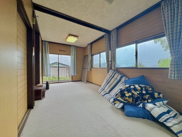 龍ヶ崎市塗戸町中古戸建の洋室