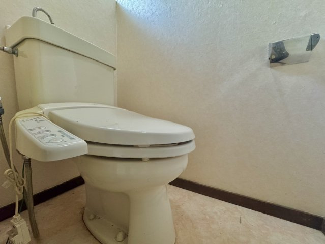 龍ヶ崎市塗戸町中古戸建のトイレ