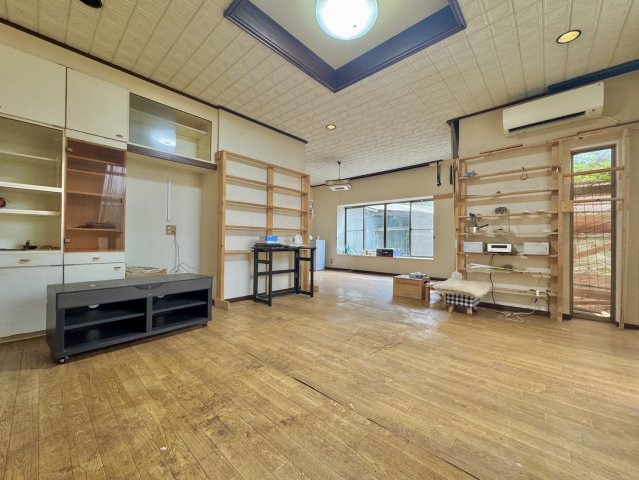 龍ヶ崎市塗戸町中古戸建の居間・リビング